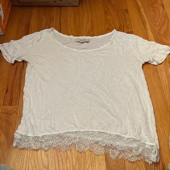 Loft white T-shirt (small hole on back) - Picture 1 of 2